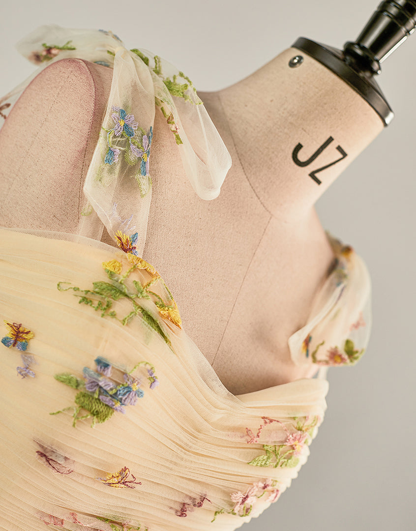 Cute Short Tulle Embroidery Homecoming Dress