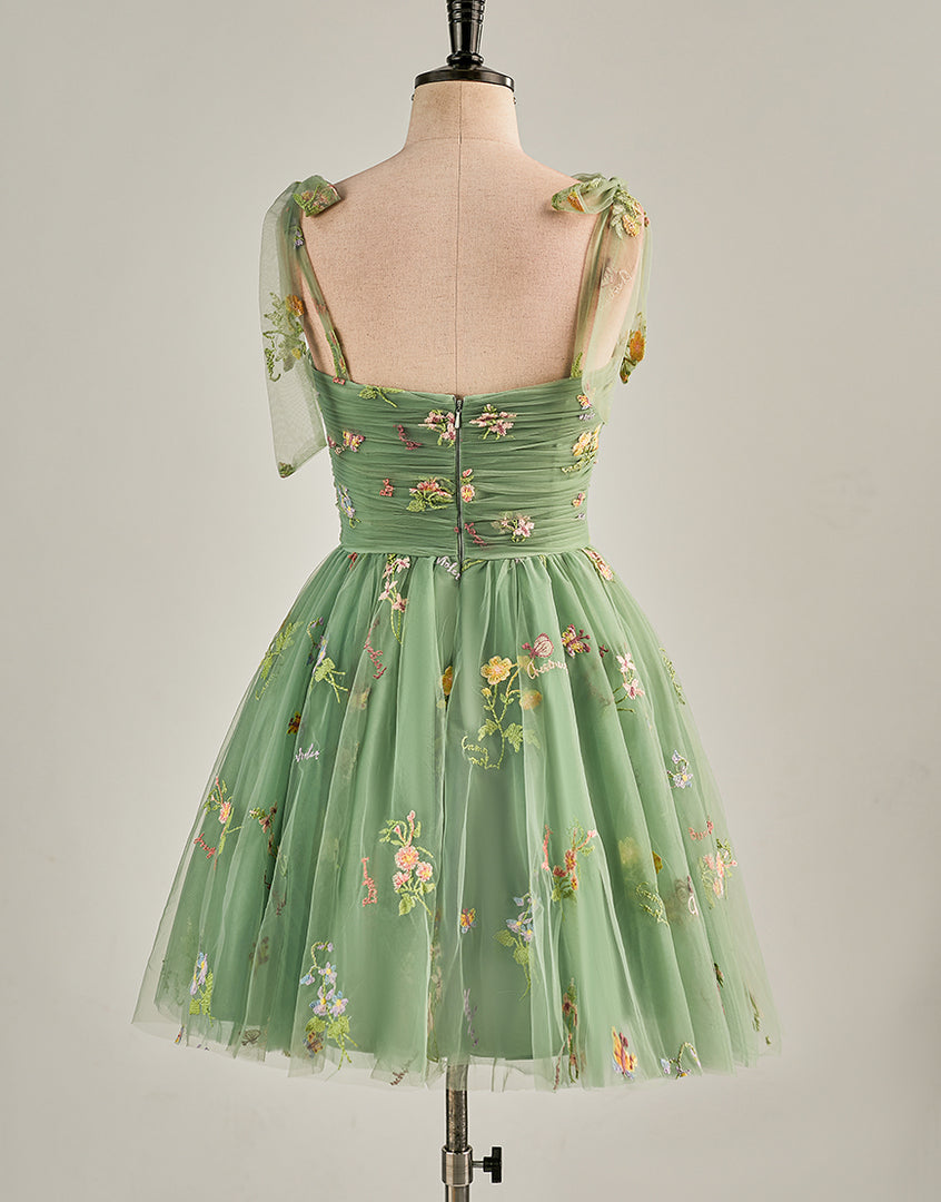 Cute Short Tulle Embroidery Homecoming Dress