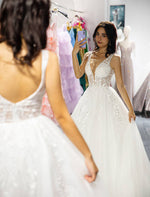 Load image into Gallery viewer, White Appliques Tulle Prom Dress