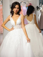 Load image into Gallery viewer, White Appliques Tulle Prom Dress