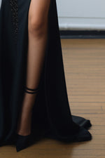 Load image into Gallery viewer, Slim Fit Black Sweetheart Slit Prom Dress