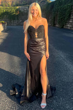 Load image into Gallery viewer, Black Sweetheart Prom Dress with Slit