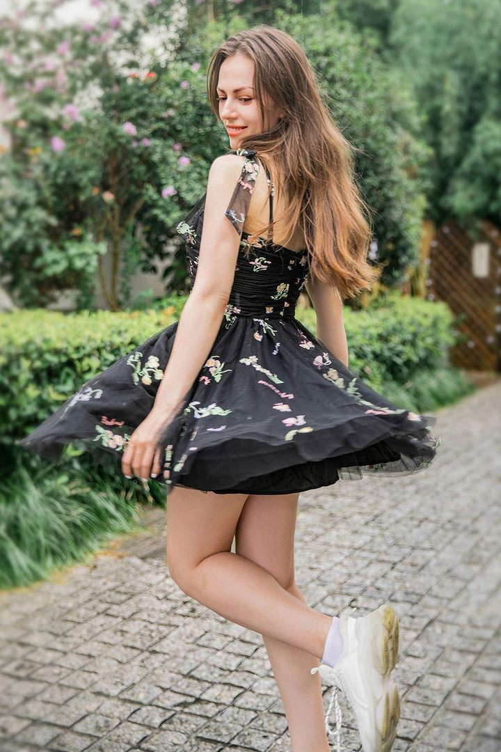 Cute Short Tulle Embroidery Homecoming Dress