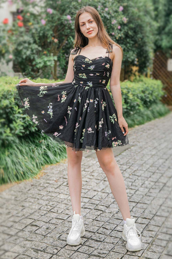 Cute Short Tulle Embroidery Homecoming Dress