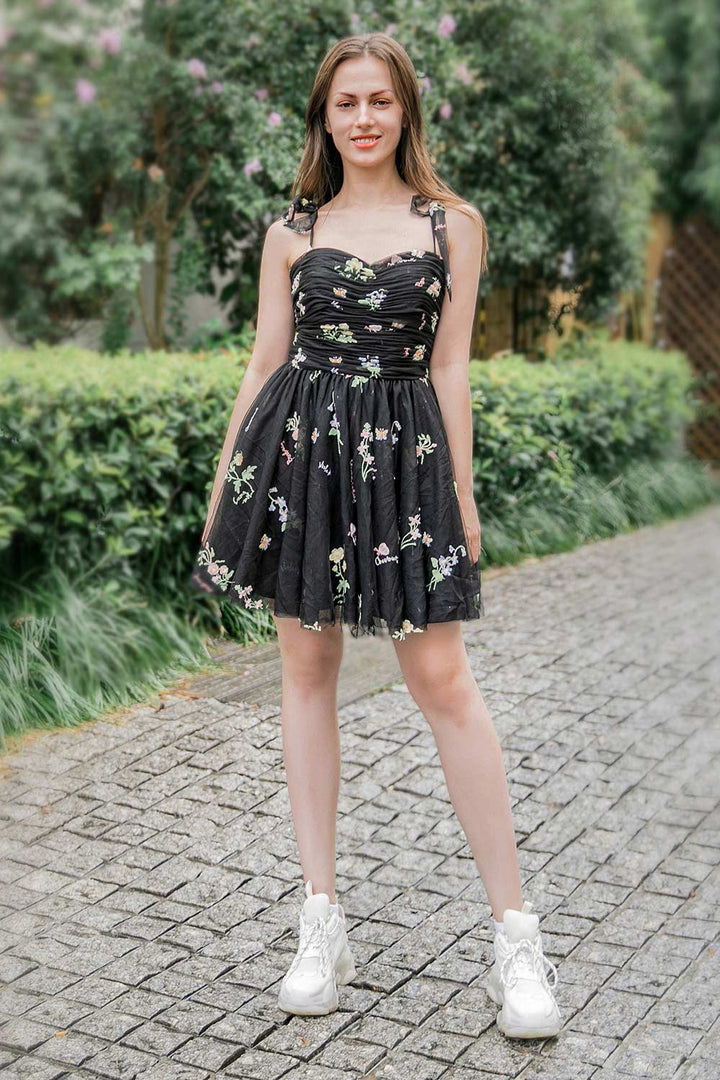 Cute Short Tulle Embroidery Homecoming Dress