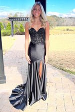 Load image into Gallery viewer, Sweetheart Lace Satin Black Prom Dress