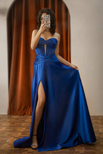 Load image into Gallery viewer, Sweetheart Ruched Slit Prom Dress with Keyhole