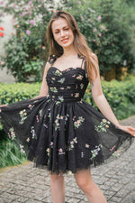 Load image into Gallery viewer, Cute Short Tulle Embroidery Homecoming Dress
